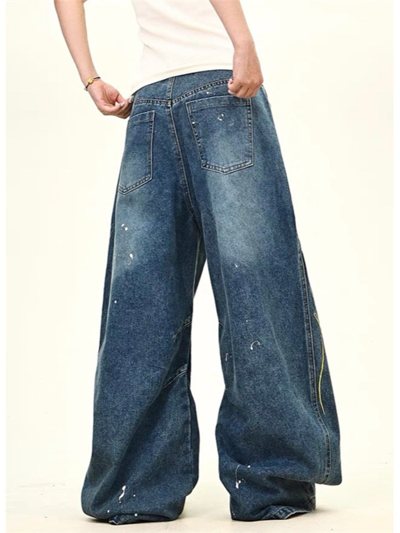 f83cc788d0834e6fbf5273ad48be1d92-Max